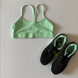 Lululemon sports bra
